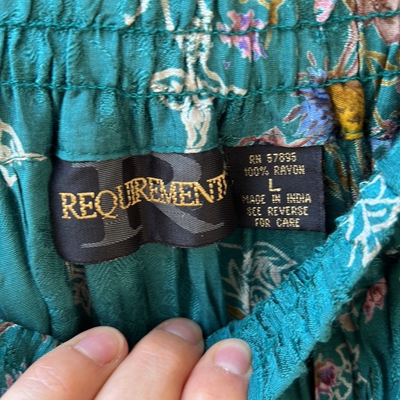 Requirements Women’s Boho Rayon Crinkled Boho Skirt. Pullon Elastic. Size L - Picture 3 of 5